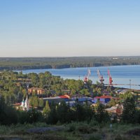 Вид на Медвежьегорск и Онежское озеро :: ИРЭН@ .