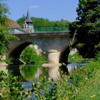 старый каменный мост в деревне :: Георгий А
