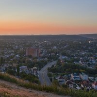 Рассвет над городом. :: Виталий Бобров