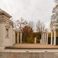 Варшава.Золотая осень в парке "Лазенки" :: Надежда Лаптева