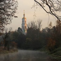 Осенний рассвет у Монастыря :: Евгений (bugay) Суетинов
