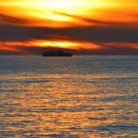 Морская прогулка на закате :: Татьяна Лютаева