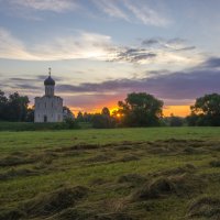 Душисто-сенной аромат восхода. :: Igor Andreev