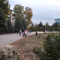 Дети в парке :: Валентин Семчишин