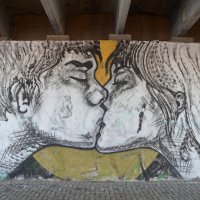 Поцелуй под мостом... :: Владимир Павлов