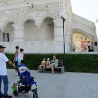 Прогулка у стен Успенского собора :: Raduzka (Надежда Веркина)
