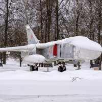 Памятник Су-24М :: Игорь Сикорский
