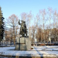 Памятник комсомольцам :: Мираслава Крылова