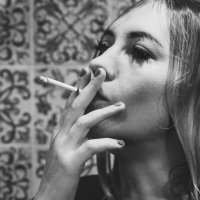 девушка с сигаретой :: Яна Пикулик