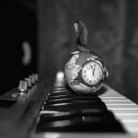 "music time" :: Pasha Zhidkov