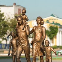 Памятник Семье :: Артём Мирный / Artyom Mirniy