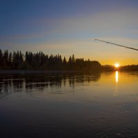 Возвращение с рыбалки :: юрий Амосов