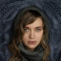 Портрет девушки в шарфе :: Анастасия Войналович