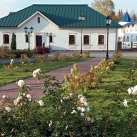 Административное здание монастыря :: Galina Solovova