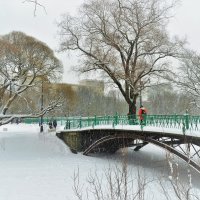 Зима у милого мостика... :: Sergey Gordoff