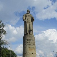 Памятник Ивану Сусанину в Костроме. :: Ольга Довженко