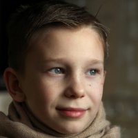 Портрет ребенка с шарфом :: Наталья Преснякова
