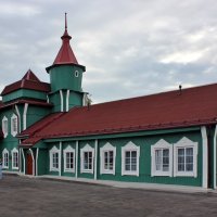Вокзал Медвежьегорска :: Владимир Соколов (svladmir)