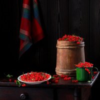 Красна ягода... :: Наталья Казанцева