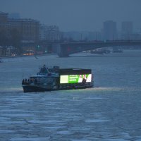 "Титаник" или ледокол ? :: Евгений Седов