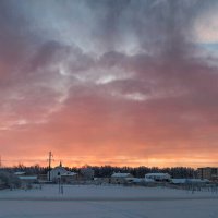 Панорама морозного розового восхода солнца :: Анатолий Клепешнёв