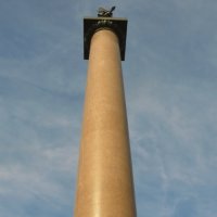 Александрийская колонна на Дворцовой площади в Питере с символом ,,Всевидящего Ока,, . :: владимир 