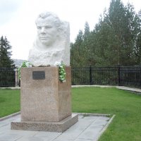 Памятник Ю.А.Гагарину г. Златоуст :: Александр 