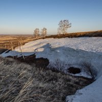 Прошлогодний снег :: Виктор Четошников