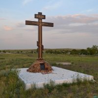 Поминальный Крест. :: Андрей Хлопонин