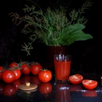 Натюрморт с томатным соком... :: Нэля Лысенко