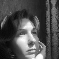 Автопортрет девушки у окна :: Наталья Преснякова