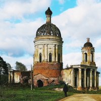 Церковь Леонтия, епископа Ростовского, в селе Фатьяново :: Евгений Кочуров