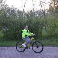 Весело крутить педальки... :: Андрей Хлопонин