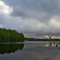 Облачным утром...... :: Юрий Цыплятников