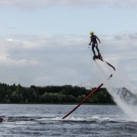 Парящий над водой :: Андрей К