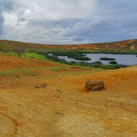 В кратере Рано Рараку... :: Владимир Жданов