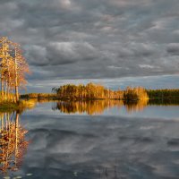 Вечер на озере Калмалампи :: Игорь Иванов
