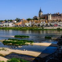 замок г. Жьен (Gien) у реки Луара (Loire) :: Георгий А