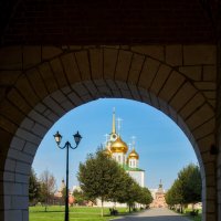 Вход в кремль через башню Ивановских ворот. Тула. :: Олег Кузовлев