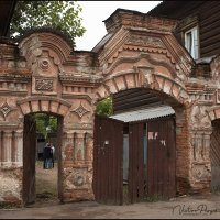 старые ворота :: Виктор Перякин