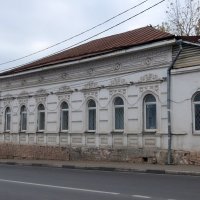 Старинный особняк с декором в Серпухове. ХIХ в. :: Люба 