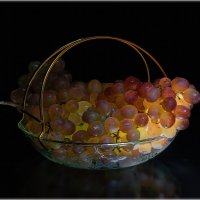 Янтарная гроздь. :: Aleksey Afonin