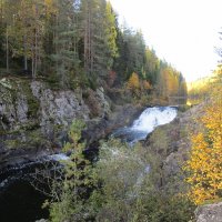 Водопад Кивач - второй по величине, после Рейнского, равнинный водопад Европы. :: ЛЮДМИЛА 