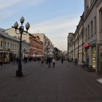 улица  Старый Арбат в Москве :: Александр Качалин