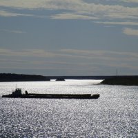 Северная Двина несет свои воды строго на север... :: ЛЮДМИЛА 