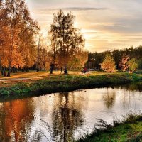 Осенний вечер в парке :: Mikhail Irtyshskiy