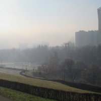 Туман на олимпийской деревней :: Александр Чеботарь