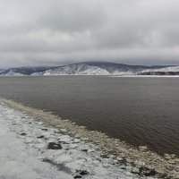 Амур начинает замерзать. :: Виктор Иванович Чернюк