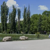 Лето в Гагаринском  парке :: Валентин Семчишин