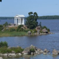 В парке Монрепо :: Татьяна 